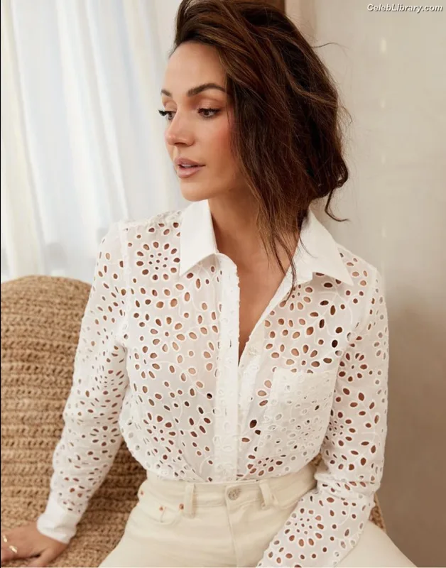 Michelle Keegan photo 5 of 535