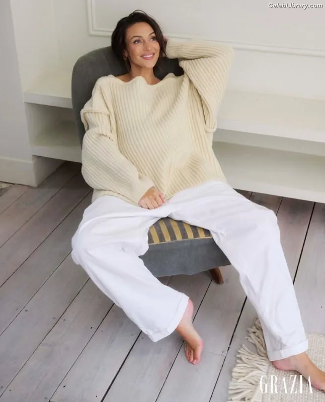 Michelle Keegan photo 24 of 535