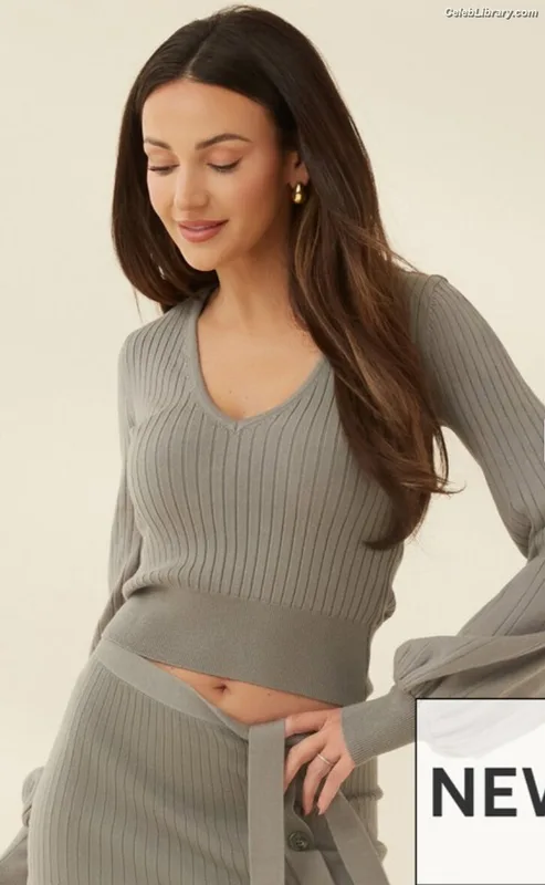 Michelle Keegan photo 13 of 535