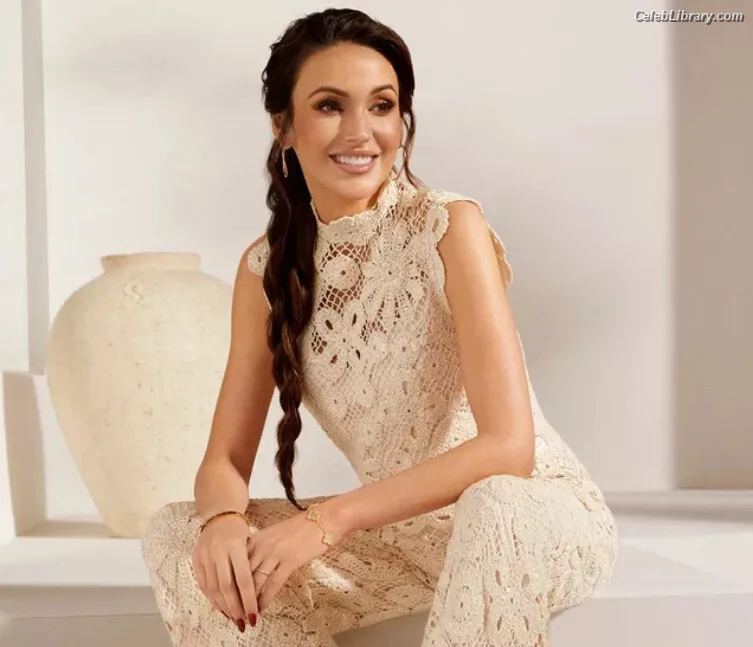 Michelle Keegan photo 19 of 535