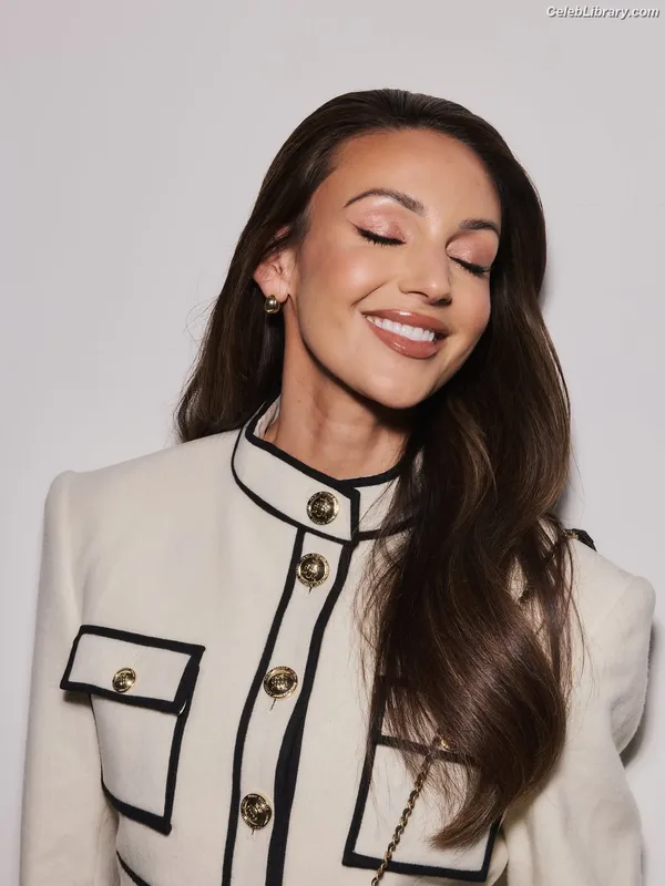 Michelle Keegan photo 13 of 535