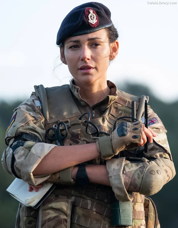 Michelle Keegan photo 1 of 535