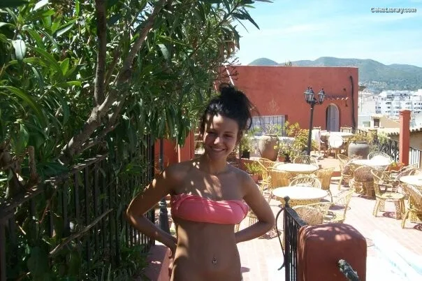 Michelle Keegan photo 9 of 535