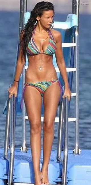 Michelle Keegan photo 11 of 535