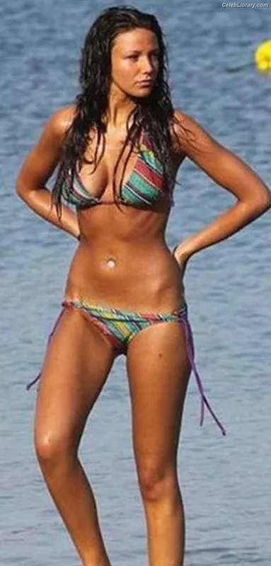 Michelle Keegan photo 22 of 535