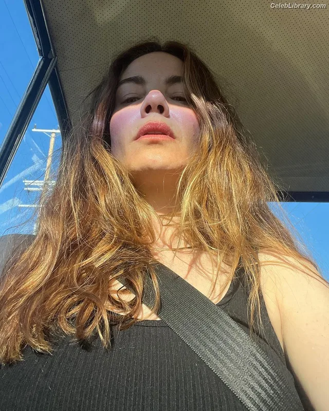 Michelle Monaghan photo 22 of 1010