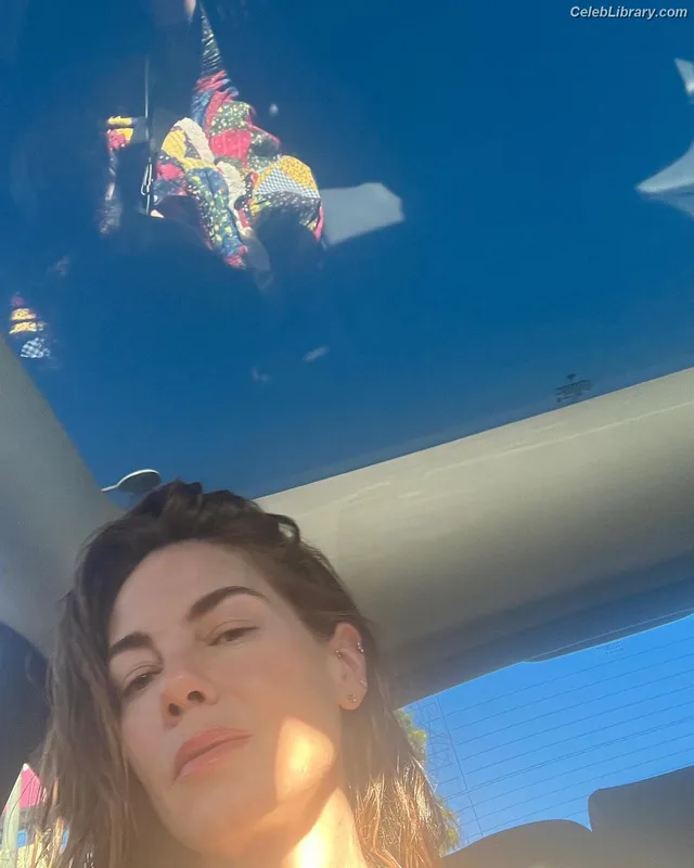 Michelle Monaghan photo 16 of 1010