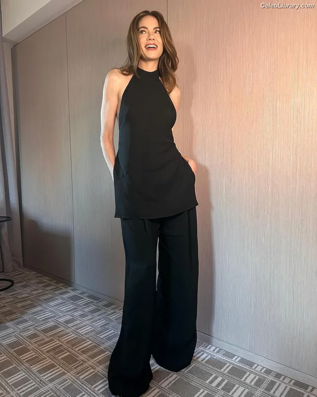 Michelle Monaghan photo 16 of 1010