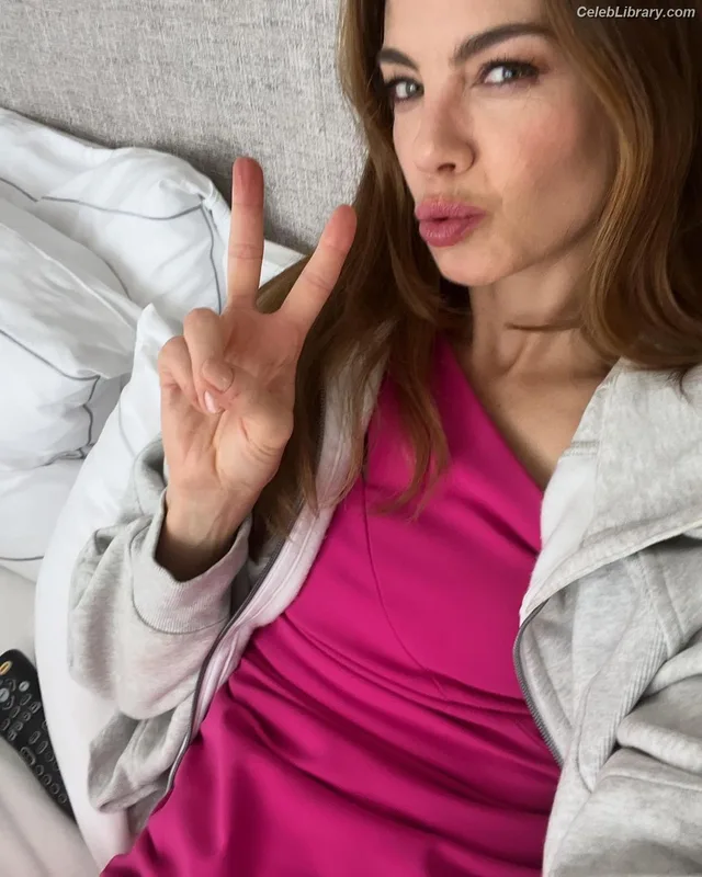 Michelle Monaghan photo 3 of 1010