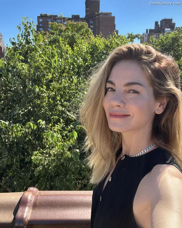 Michelle Monaghan photo 21 of 1010