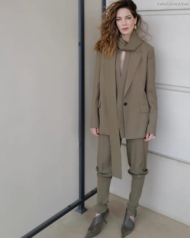 Michelle Monaghan photo 21 of 1010