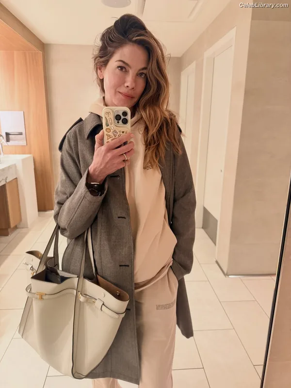 Michelle Monaghan photo 16 of 1010