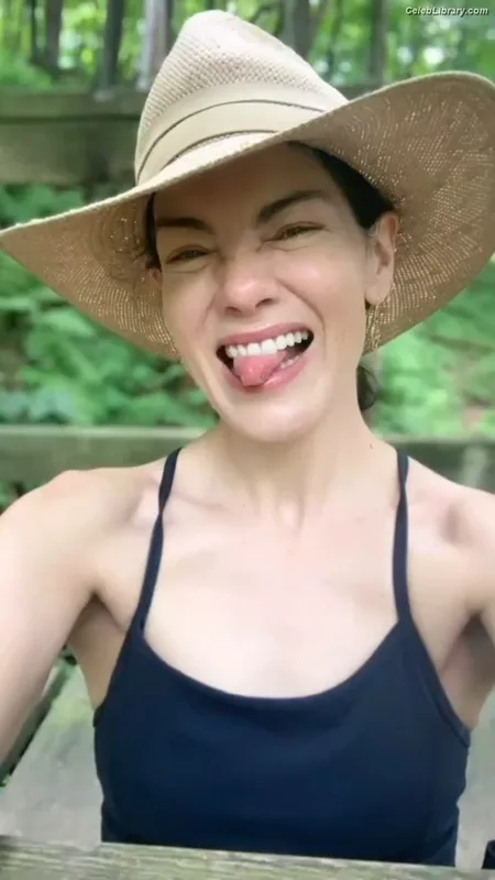 Michelle Monaghan photo 17 of 1010