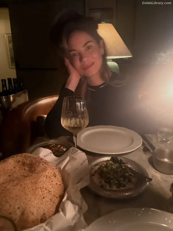 Michelle Monaghan photo 17 of 1010