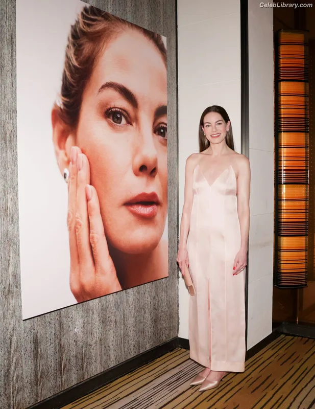 Michelle Monaghan photo 21 of 1010