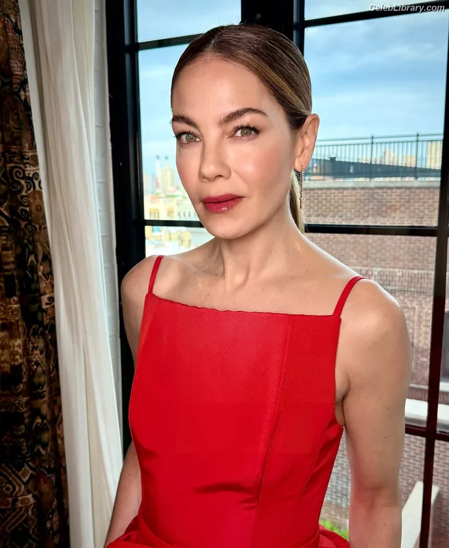 Michelle Monaghan photo 12 of 1010