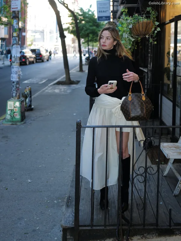 Michelle Monaghan photo 19 of 1010