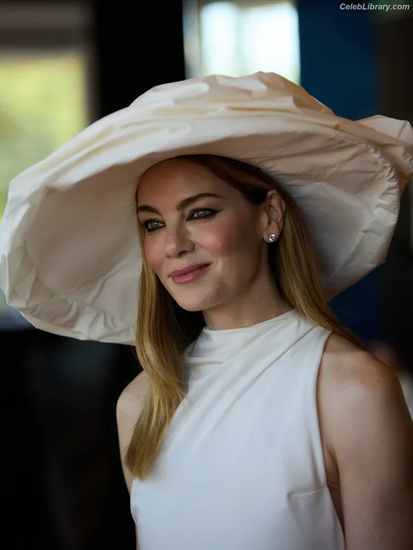 Michelle Monaghan photo 2 of 1010