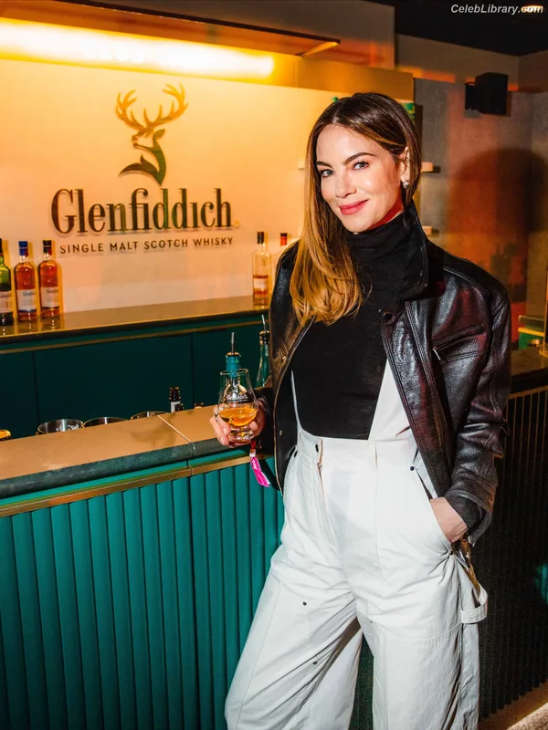 Michelle Monaghan photo 22 of 1010