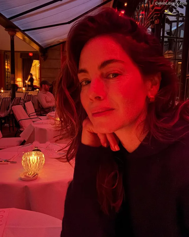 Michelle Monaghan photo 10 of 1010