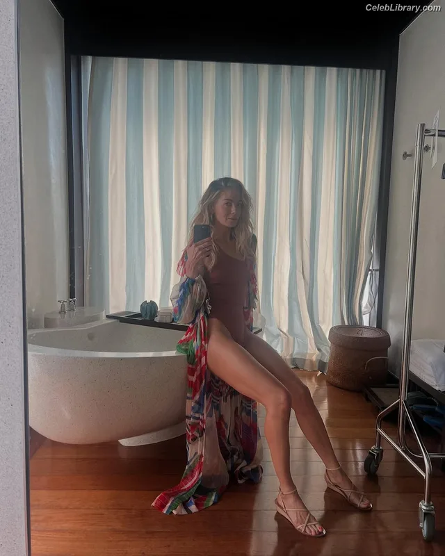 Michelle Monaghan photo 8 of 1010