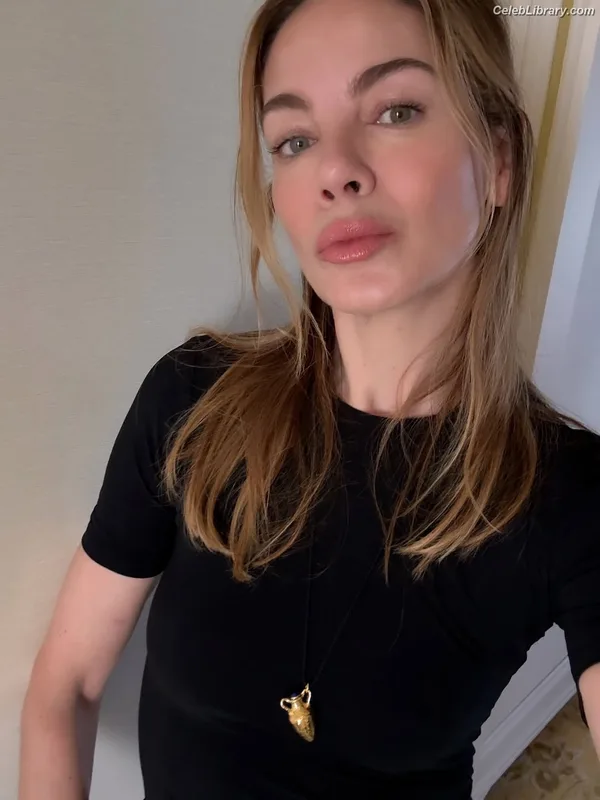Michelle Monaghan photo 18 of 1010