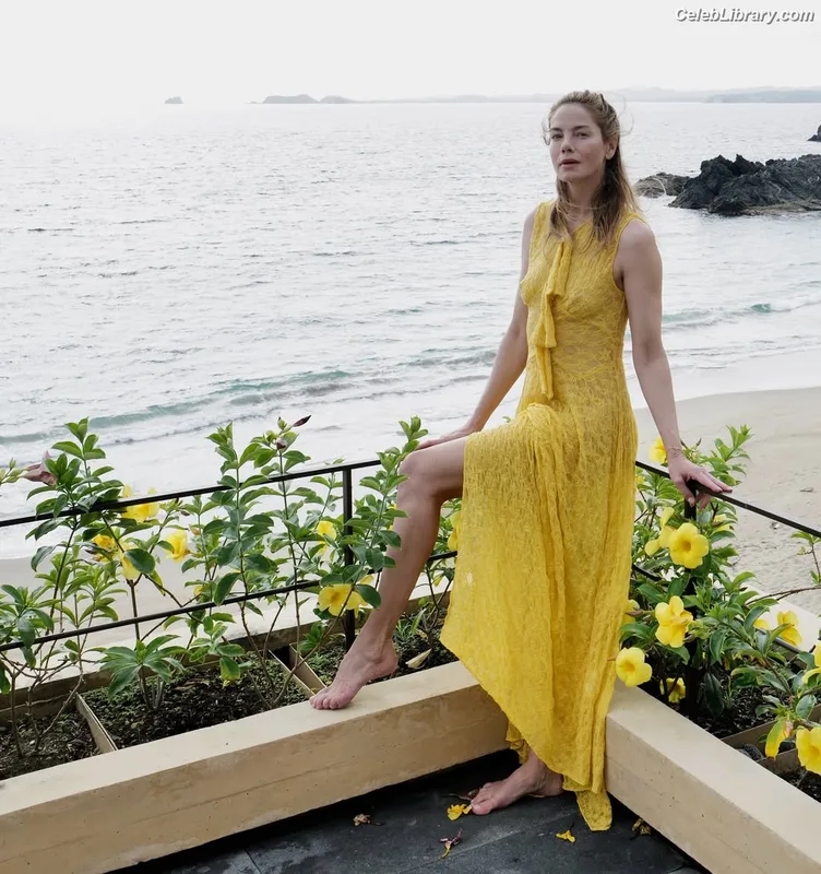 Michelle Monaghan photo 7 of 1010