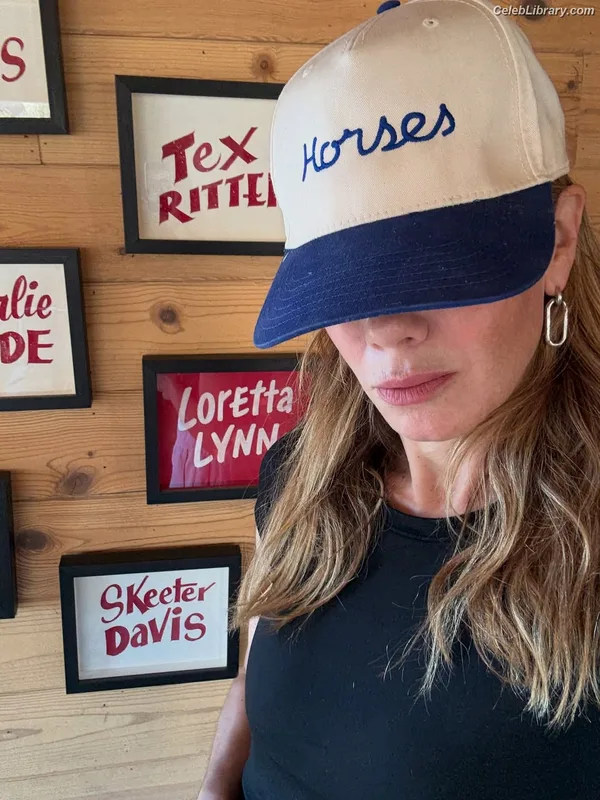 Michelle Monaghan photo 2 of 1010