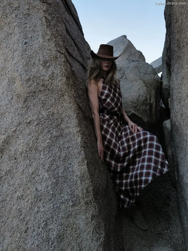 Michelle Monaghan photo 4 of 1010