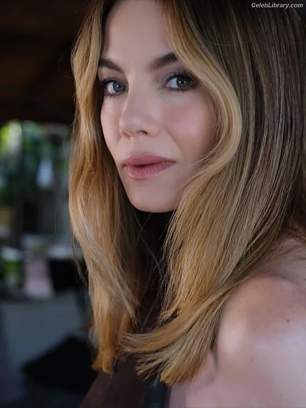 Michelle Monaghan photo 13 of 1010