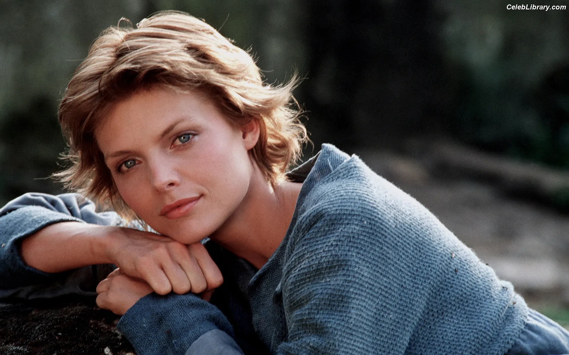 Michelle Pfeiffer photo 16 of 50