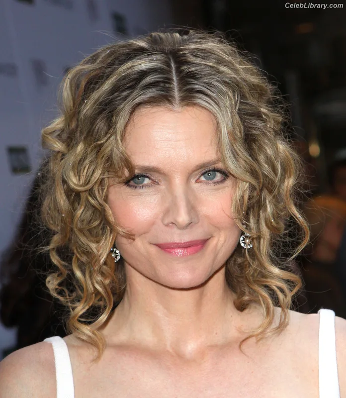 Michelle Pfeiffer photo 13 of 51