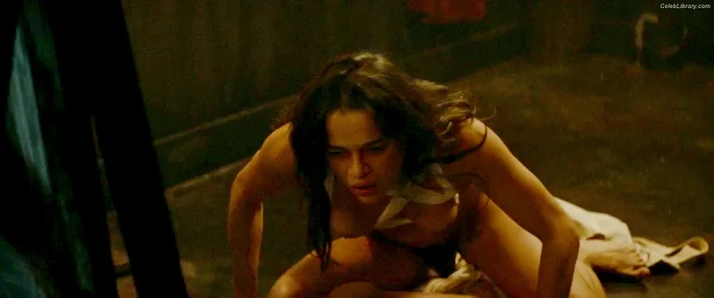 Michelle Rodriguez photo 8 of 131