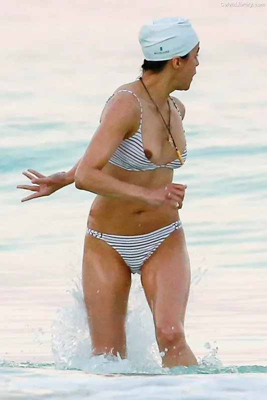 Michelle Rodriguez photo 3 of 131