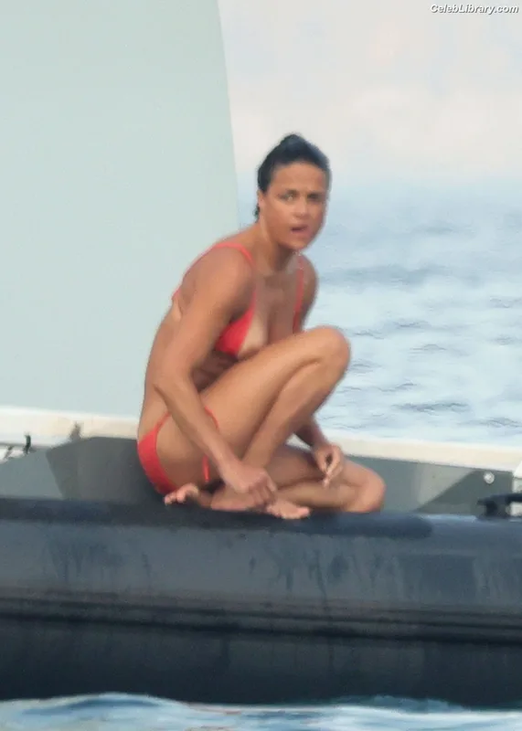 Michelle Rodriguez photo 11 of 131