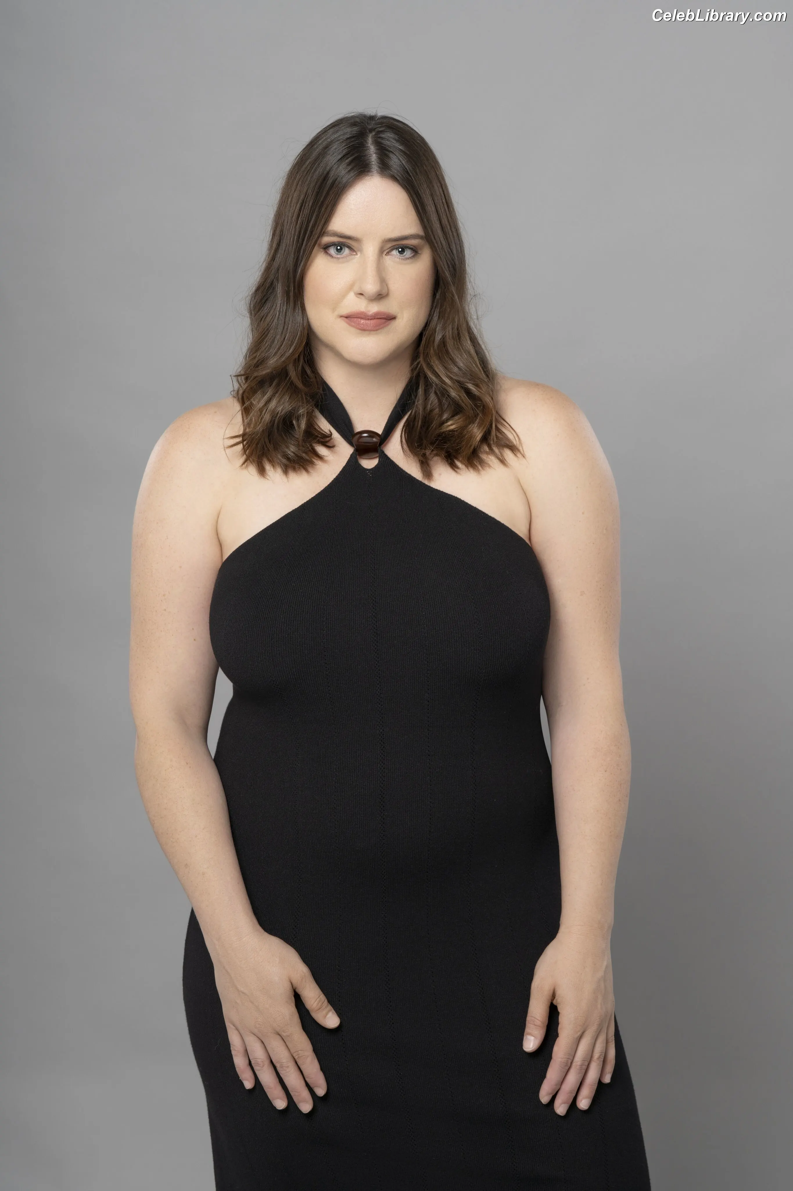 Michelle Ryan photo 10 of 93