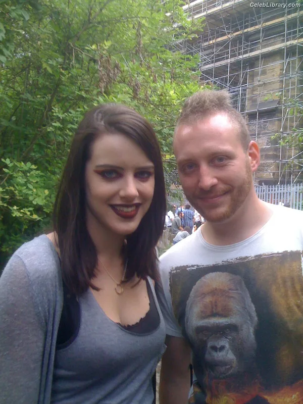 Michelle Ryan photo 8 of 94