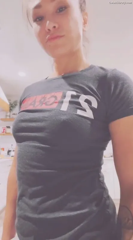 Michelle Waterson photo 1 of 133