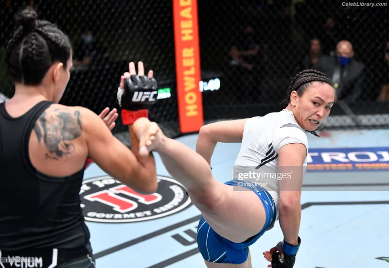 Michelle Waterson photo 18 of 133