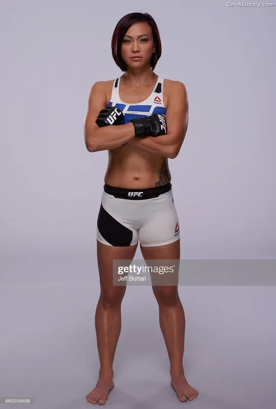 Michelle Waterson photo 19 of 133