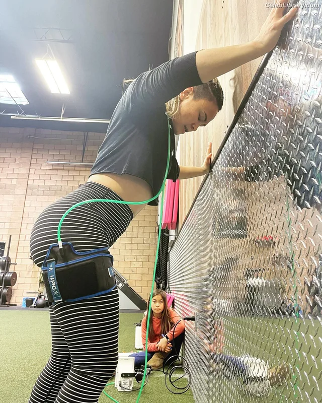 Michelle Waterson photo 14 of 133