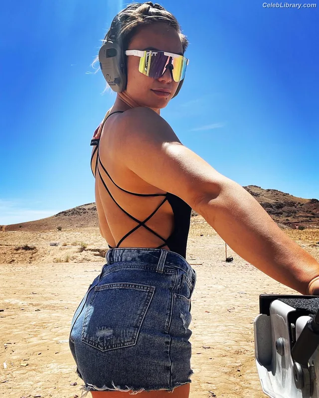 Michelle Waterson photo 15 of 133
