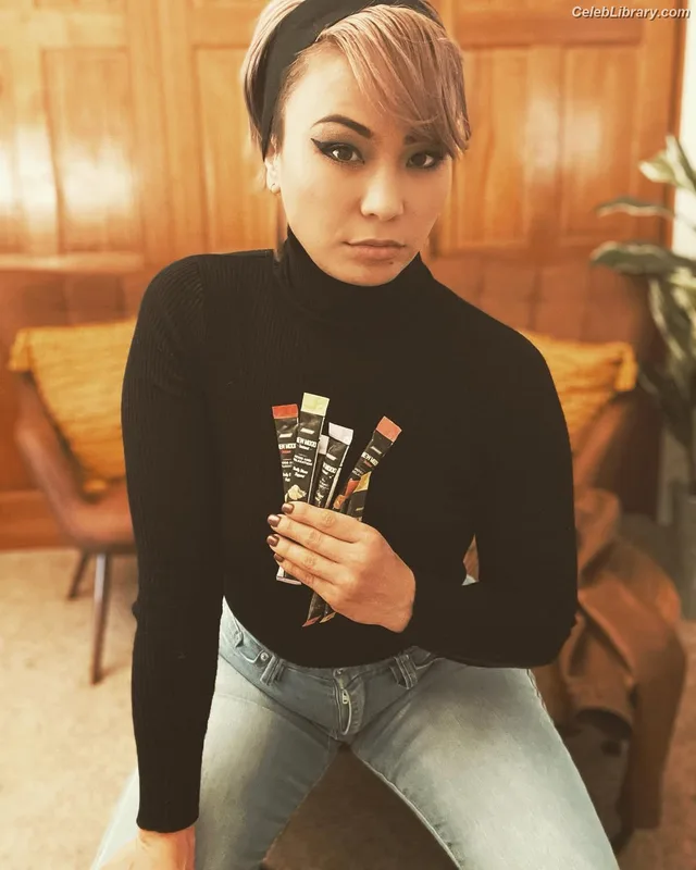 Michelle Waterson photo 21 of 133