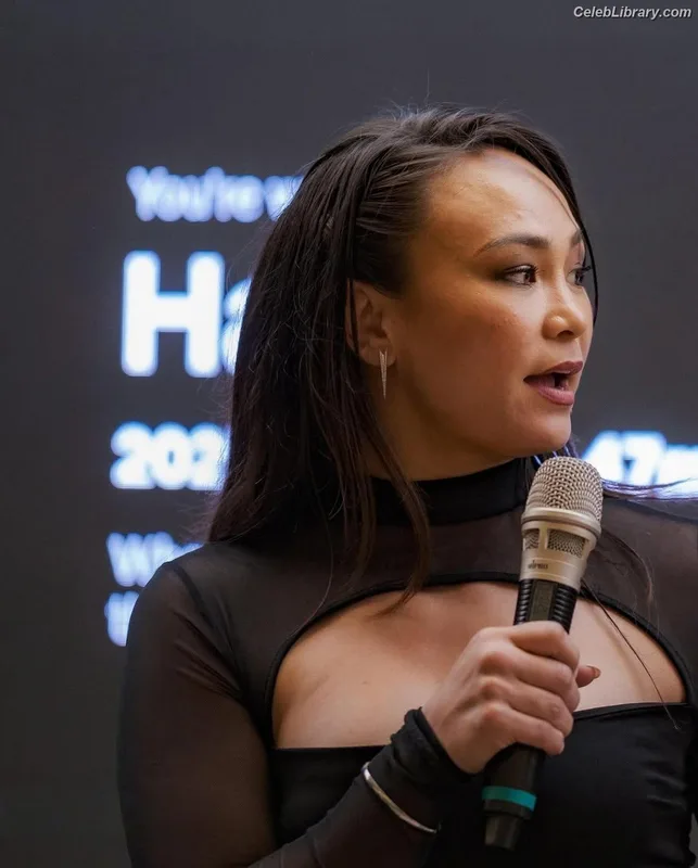Michelle Waterson photo 14 of 133
