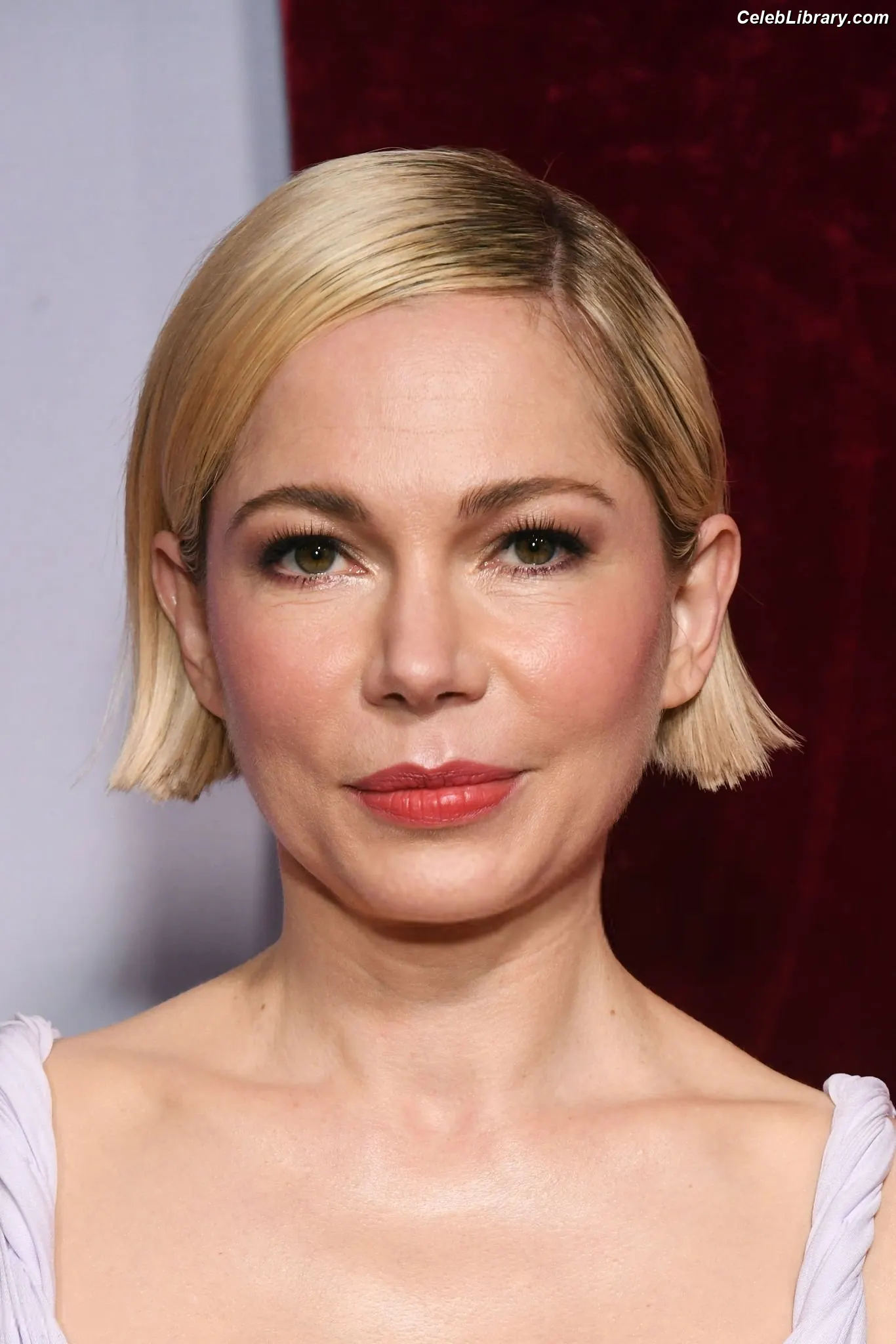 Michelle Williams photo 5 of 37