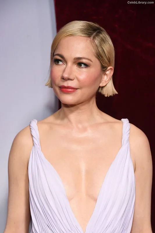 Michelle Williams photo 4 of 38
