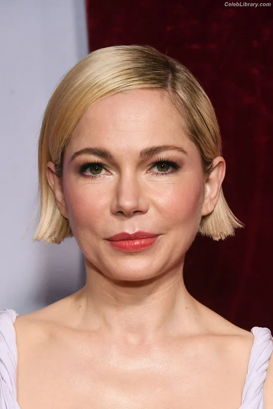 Michelle Williams photo 5 of 38