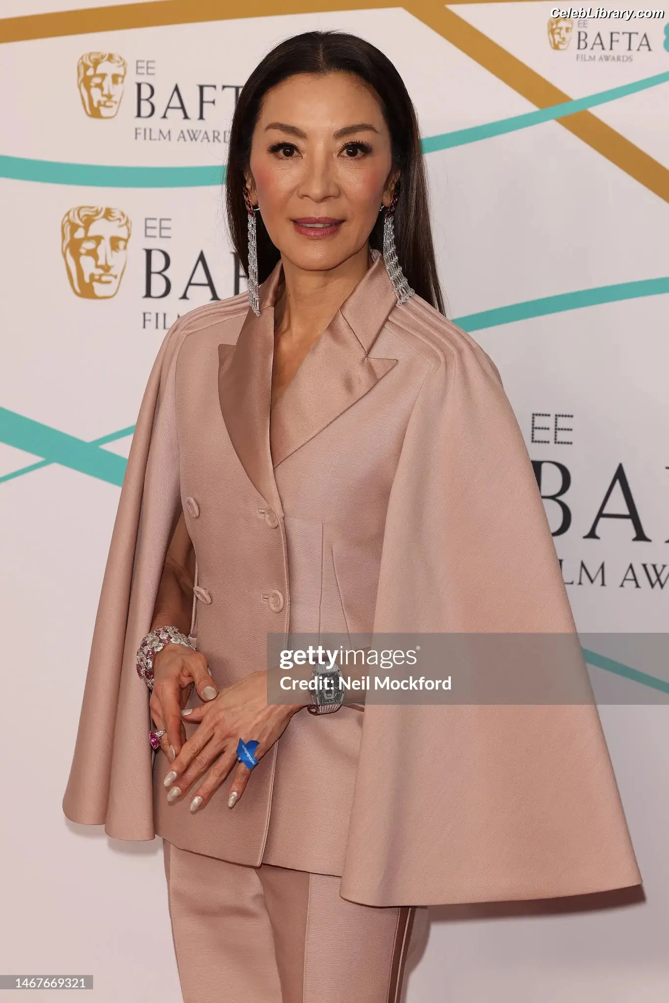 Michelle Yeoh photo 22 of 237