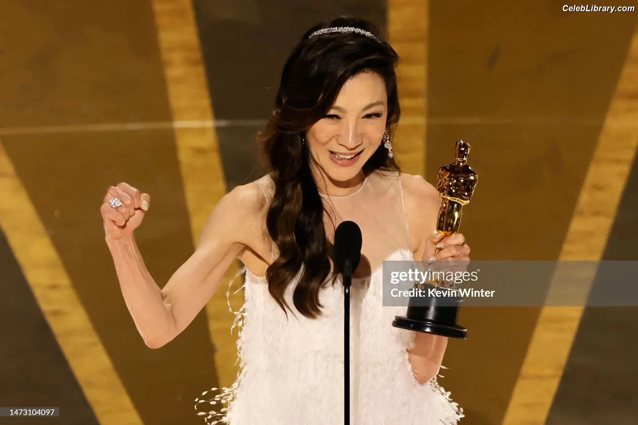 Michelle Yeoh photo 24 of 237