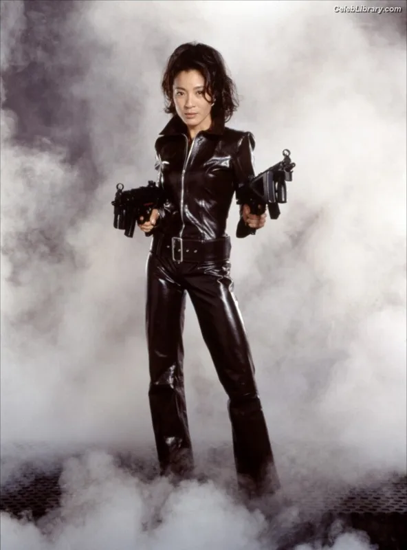 Michelle Yeoh photo 10 of 238